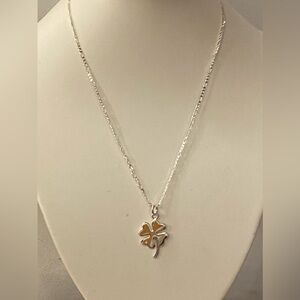 NEW 925SS Four-Leaf Clover necklace